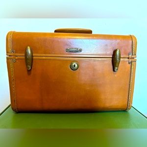 50's/60's Vintage Samsonite Shwayder Bros Inc Train Case. Antique. Leather.